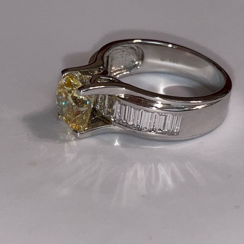 Yellow CZ wedding ring - Picture 3 of 7
